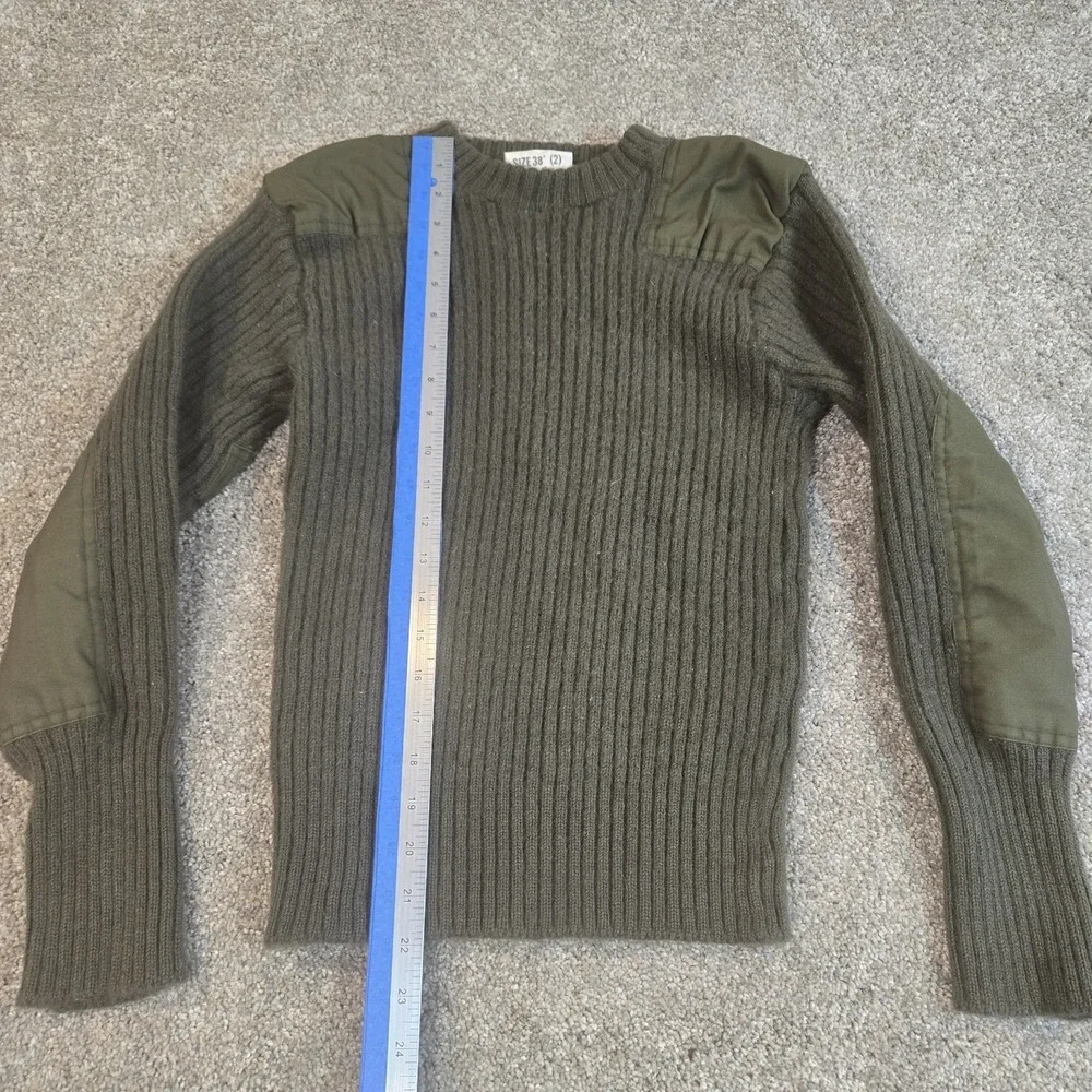 Military Sweater Mens Size 38(2) Wool Vintage Green Shoulder/Elbow‎ Patches